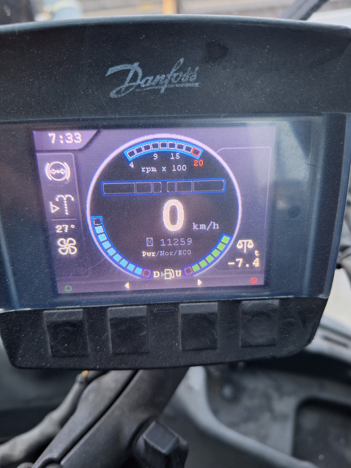 KALMAR DCG 100 45 ES7 - Mašina za kontejenere: slika 4 KALMAR DCG 100 45 ES7 - Mašina za kontejenere: slika 4