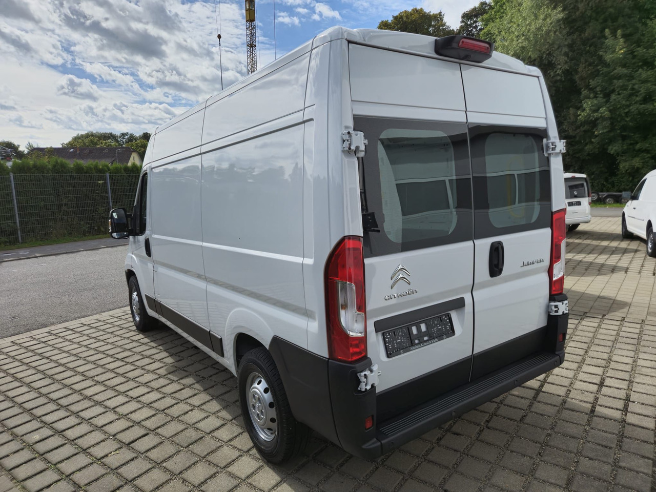 Citroën Jumper 35 L2H2 AppleCarplay/Klima/Kamera/uvm. - Furgon: slika 5 Citroën Jumper 35 L2H2 AppleCarplay/Klima/Kamera/uvm. - Furgon: slika 5