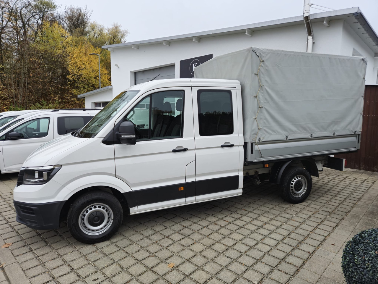 VOLKSWAGEN Crafter Pritsche 35 DOKA mittellang 4MOTION - Dostavno vozilo sa ceradom: slika 3 VOLKSWAGEN Crafter Pritsche 35 DOKA mittellang 4MOTION - Dostavno vozilo sa ceradom: slika 3