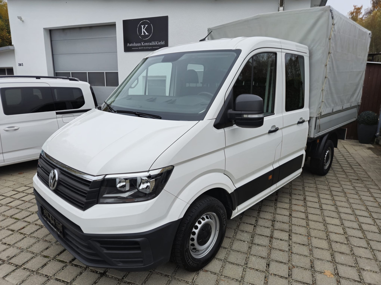 VOLKSWAGEN Crafter Pritsche 35 DOKA mittellang 4MOTION - Dostavno vozilo sa ceradom: slika 1 VOLKSWAGEN Crafter Pritsche 35 DOKA mittellang 4MOTION - Dostavno vozilo sa ceradom: slika 1