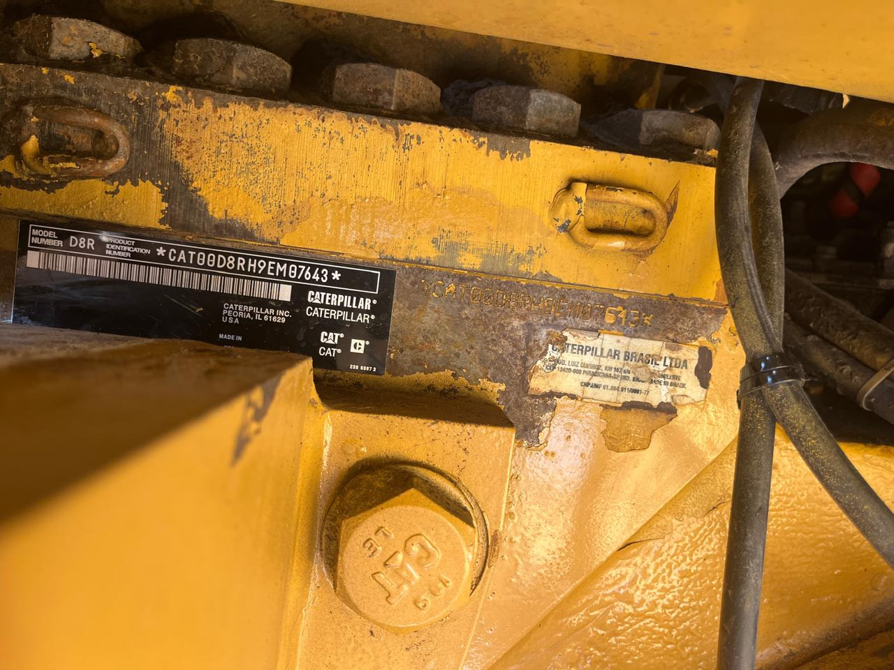 CATERPILLAR D8R - Buldožer: slika 2 CATERPILLAR D8R - Buldožer: slika 2