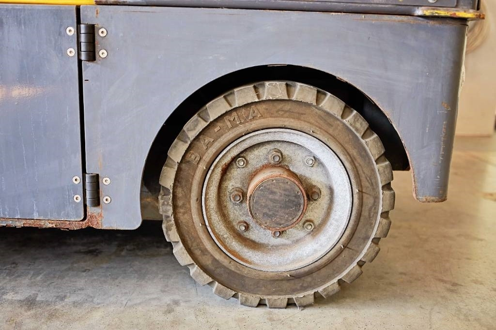 DEC Modena - Vučno vozilo: slika 2 DEC Modena - Vučno vozilo: slika 2