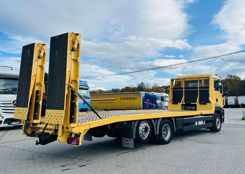 MAN TGS / 6x2/ LAWETA / PLATFORMA / NAJAZDY HYDRAULICZNE / WYCIĄGARKA / oś skrętna i podnoszona - Šlep vozilo: slika 3 MAN TGS / 6x2/ LAWETA / PLATFORMA / NAJAZDY HYDRAULICZNE / WYCIĄGARKA / oś skrętna i podnoszona - Šlep vozilo: slika 3