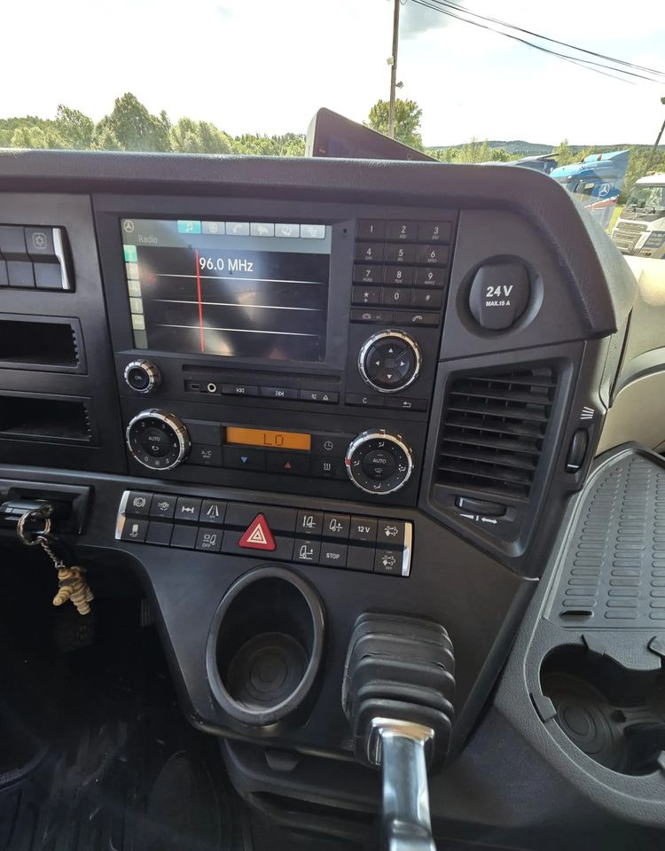 Mercedes-Benz ACTROS 1845 - Tegljač: slika 5 Mercedes-Benz ACTROS 1845 - Tegljač: slika 5