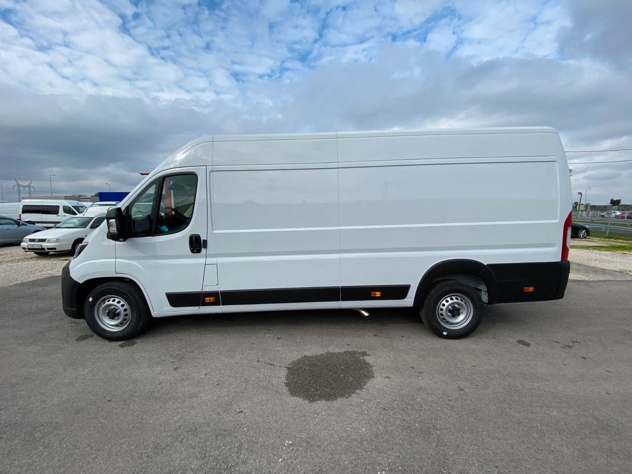 Citroën Jumper Kasten Hochraum 35 L4H2 Heavy BlueHDi 180 - Furgon: slika 3 Citroën Jumper Kasten Hochraum 35 L4H2 Heavy BlueHDi 180 - Furgon: slika 3