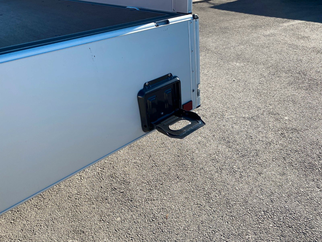 Fiat DUCATO XLWB MAXI PRITSCHE - Dostavno vozilo s ravnom platformom: slika 3 Fiat DUCATO XLWB MAXI PRITSCHE - Dostavno vozilo s ravnom platformom: slika 3