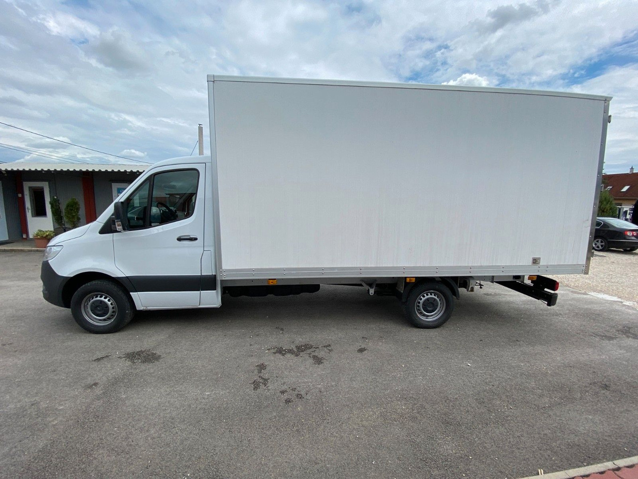Mercedes-Benz Sprinter 319 Koffer - Dostavno vozilo sa zatvorenim sandukom: slika 3 Mercedes-Benz Sprinter 319 Koffer - Dostavno vozilo sa zatvorenim sandukom: slika 3
