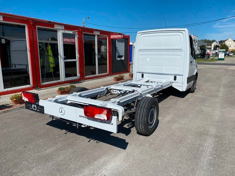 Mercedes-Benz Sprinter 319 Pritsche+Plane 3,5T Anhängelast - Dostavno vozilo sa ceradom: slika 4 Mercedes-Benz Sprinter 319 Pritsche+Plane 3,5T Anhängelast - Dostavno vozilo sa ceradom: slika 4