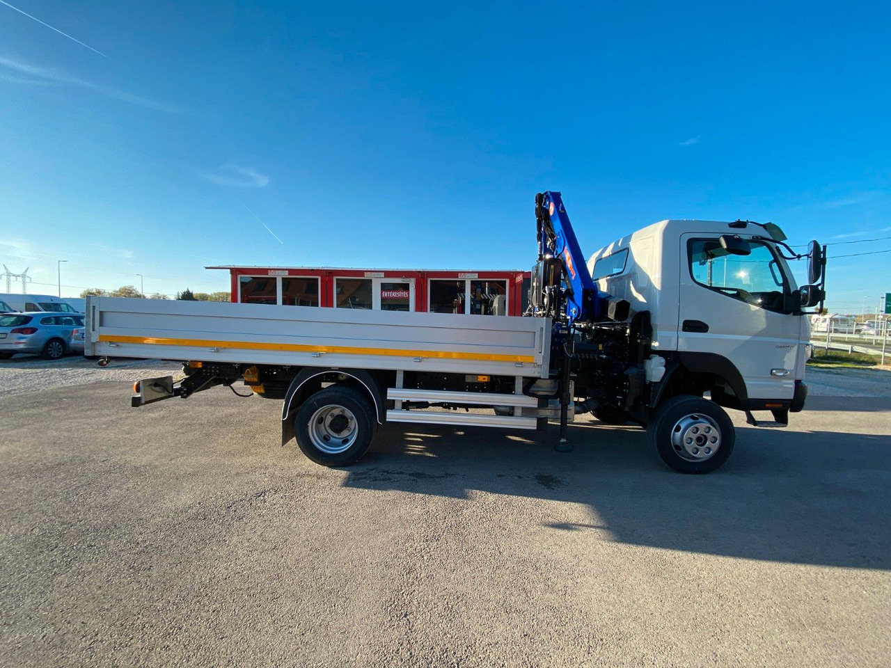 Mitsubishi FUSO CANTER 6C18 4WD PRITSCHE+PM 6522P KRAN - Dostavno vozilo s ravnom platformom: slika 2 Mitsubishi FUSO CANTER 6C18 4WD PRITSCHE+PM 6522P KRAN - Dostavno vozilo s ravnom platformom: slika 2