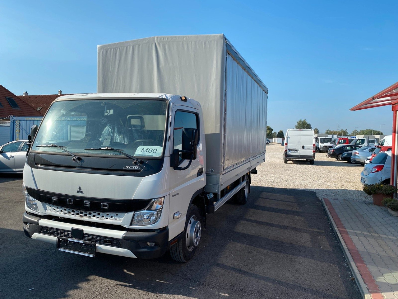 Mitsubishi FUSO CANTER 7C18 PRITSCHE+PLANE - Dostavno vozilo sa ceradom: slika 2 Mitsubishi FUSO CANTER 7C18 PRITSCHE+PLANE - Dostavno vozilo sa ceradom: slika 2