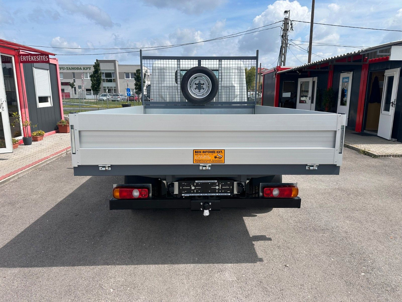 Mitsubishi Fuso Canter 3S13 Dreiseitenkipper - Dostavno vozilo kiper: slika 5 Mitsubishi Fuso Canter 3S13 Dreiseitenkipper - Dostavno vozilo kiper: slika 5