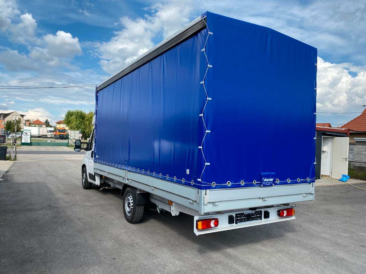 Peugeot BOXER CHC L4 HEAVY PRITSCHE+PLANE+SCHLAFKABINE - Dostavno vozilo sa ceradom: slika 4 Peugeot BOXER CHC L4 HEAVY PRITSCHE+PLANE+SCHLAFKABINE - Dostavno vozilo sa ceradom: slika 4