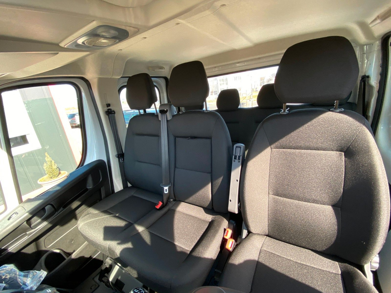 Peugeot BOXER CHDC L4 HEAVY PRITSCHE - Dostavno vozilo s ravnom platformom, Dostavno vozilo sa duplom kabinom: slika 4 Peugeot BOXER CHDC L4 HEAVY PRITSCHE - Dostavno vozilo s ravnom platformom, Dostavno vozilo sa duplom kabinom: slika 4