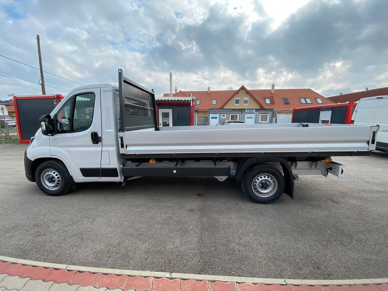 Peugeot Boxer Pritsche/Kipper 435 L4 BlueHDi 140 - Dostavno vozilo s ravnom platformom: slika 3 Peugeot Boxer Pritsche/Kipper 435 L4 BlueHDi 140 - Dostavno vozilo s ravnom platformom: slika 3