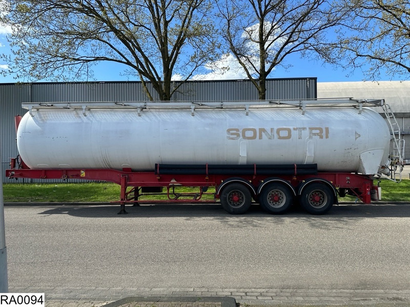 Benalu Silo 62000 liter, Silo, Bulk - Poluprikolica cisterna: slika 5 Benalu Silo 62000 liter, Silo, Bulk - Poluprikolica cisterna: slika 5