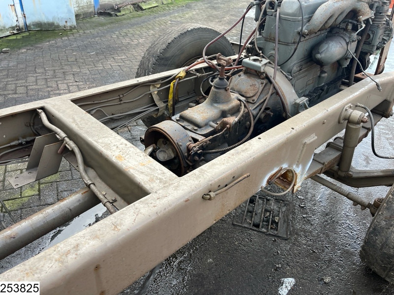 DAF A1600 Truck incomplete - Kamion sa golom šasijom i zatvorenom kabinom: slika 5 DAF A1600 Truck incomplete - Kamion sa golom šasijom i zatvorenom kabinom: slika 5