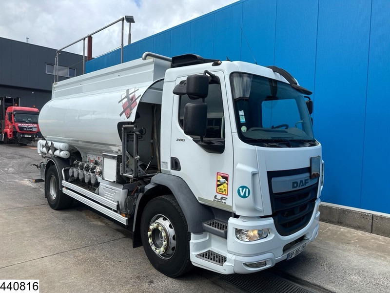 DAF LF 280 EURO 6, Manual, 13,390 litres, 5 Comp. - Kamion cisterna: slika 3 DAF LF 280 EURO 6, Manual, 13,390 litres, 5 Comp. - Kamion cisterna: slika 3
