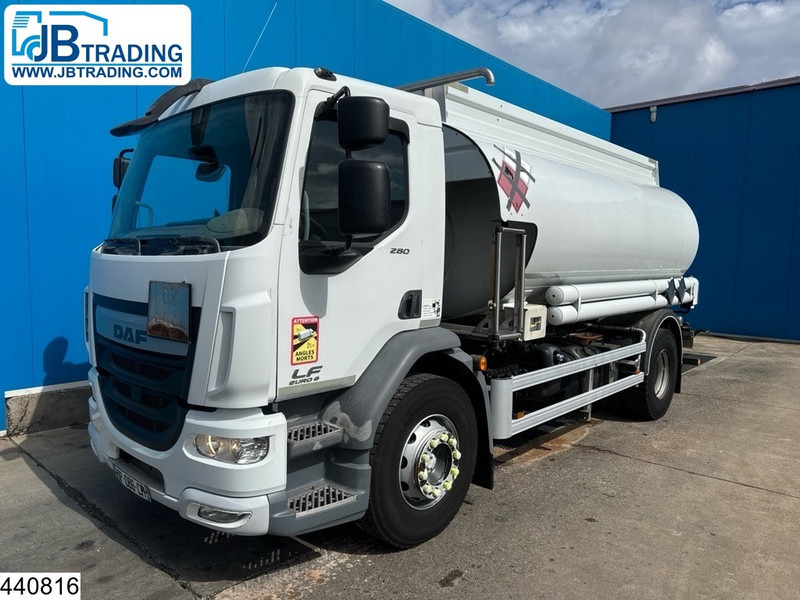 DAF LF 280 EURO 6, Manual, 13,390 litres, 5 Comp. - Kamion cisterna: slika 1 DAF LF 280 EURO 6, Manual, 13,390 litres, 5 Comp. - Kamion cisterna: slika 1
