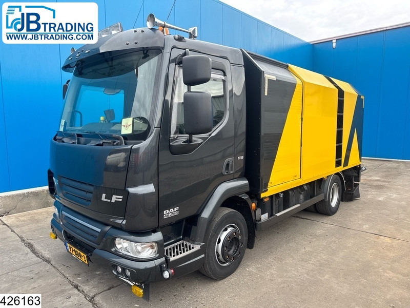 DAF LF45 250 EURO 5, Manual, Bitumen sprayer - Kamion cisterna: slika 1 DAF LF45 250 EURO 5, Manual, Bitumen sprayer - Kamion cisterna: slika 1