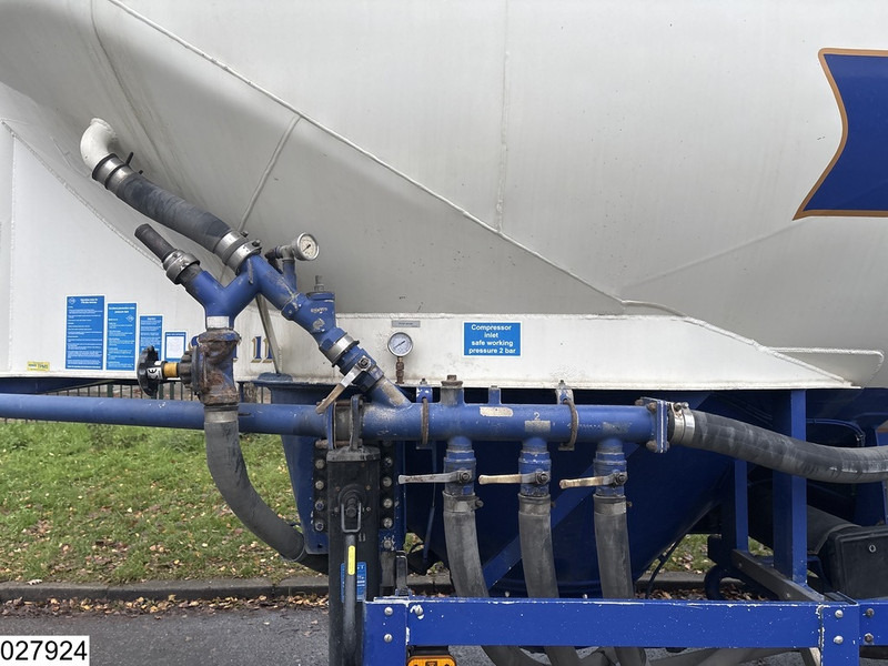 Feldbinder Silo 40.000 Liter - Poluprikolica cisterna: slika 4 Feldbinder Silo 40.000 Liter - Poluprikolica cisterna: slika 4