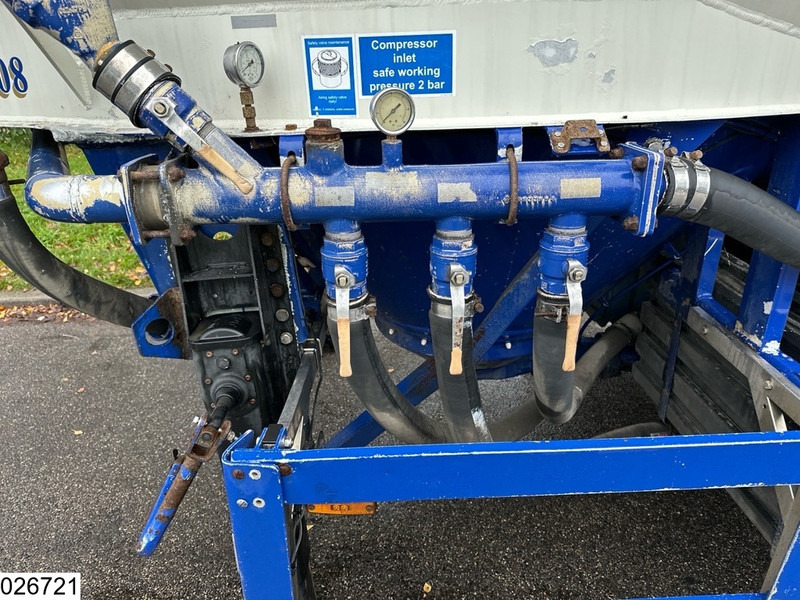 Feldbinder Silo 40.000 Liter - Poluprikolica cisterna: slika 4 Feldbinder Silo 40.000 Liter - Poluprikolica cisterna: slika 4