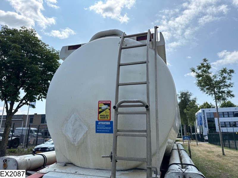 GENERAL TRAILERS Fuel 40131 liter, 7 Comp, Fuel, Carburant - Poluprikolica cisterna: slika 4 GENERAL TRAILERS Fuel 40131 liter, 7 Comp, Fuel, Carburant - Poluprikolica cisterna: slika 4