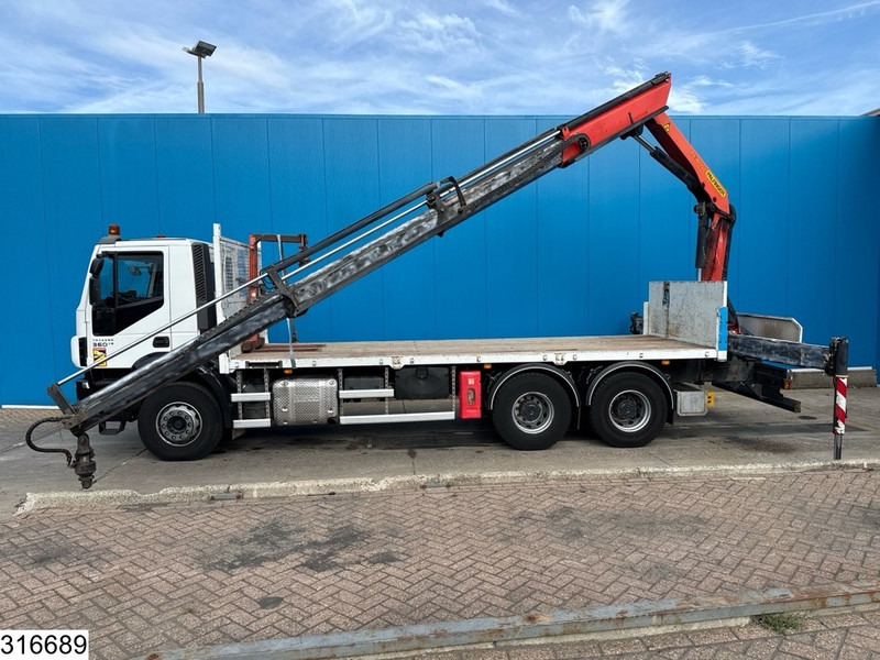 Iveco Trakker 360 6x4, EURO 6, Palfinger, Remote - Kamion sa tovarnim sandukom, Kamion sa dizalicom: slika 3 Iveco Trakker 360 6x4, EURO 6, Palfinger, Remote - Kamion sa tovarnim sandukom, Kamion sa dizalicom: slika 3