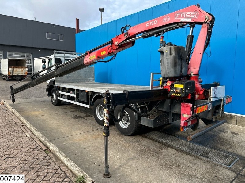 Renault Kerax 370 Dxi 6x4, EURO 4, Fassi - Kamion sa tovarnim sandukom, Kamion sa dizalicom: slika 4 Renault Kerax 370 Dxi 6x4, EURO 4, Fassi - Kamion sa tovarnim sandukom, Kamion sa dizalicom: slika 4