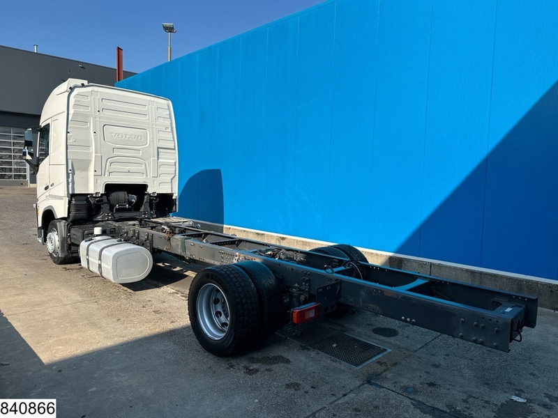 Volvo FH 420 EURO 6, Standairco - Kamion sa golom šasijom i zatvorenom kabinom: slika 4 Volvo FH 420 EURO 6, Standairco - Kamion sa golom šasijom i zatvorenom kabinom: slika 4