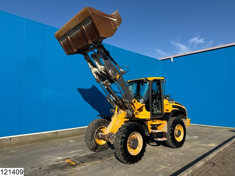 Volvo L45h 8670KG, 4750MM lifting height, 75KW - Utovarivač točkaš: slika 2 Volvo L45h 8670KG, 4750MM lifting height, 75KW - Utovarivač točkaš: slika 2
