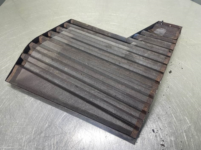 Ahlmann AZ150-4180101A-Hood/Haube/Seitengitter/Kap - Ram/ Šasija za Građevinska mašina: slika 4 Ahlmann AZ150-4180101A-Hood/Haube/Seitengitter/Kap - Ram/ Šasija za Građevinska mašina: slika 4