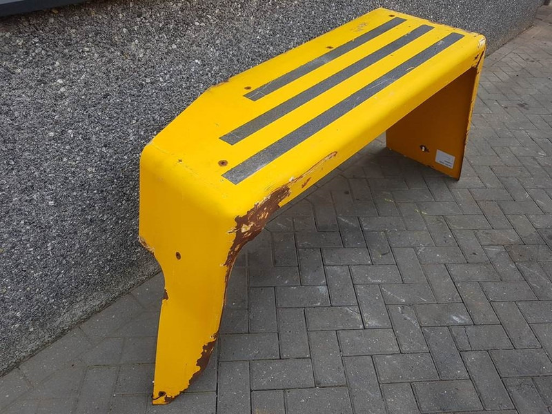 Ahlmann AZ150-4181501A-R/A-Mud guard/Kotfluegel/Spatbord - Blatobran za Građevinska mašina: slika 2 Ahlmann AZ150-4181501A-R/A-Mud guard/Kotfluegel/Spatbord - Blatobran za Građevinska mašina: slika 2