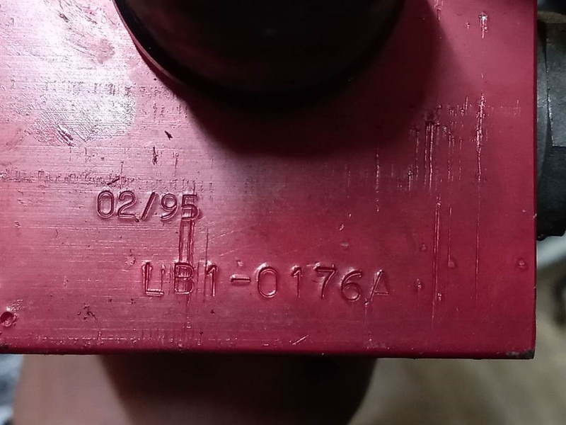 Ahlmann AZ6-4195590A-Control valve/Wegeventil/Ventiel - Hidraulika za Građevinska mašina: slika 5 Ahlmann AZ6-4195590A-Control valve/Wegeventil/Ventiel - Hidraulika za Građevinska mašina: slika 5