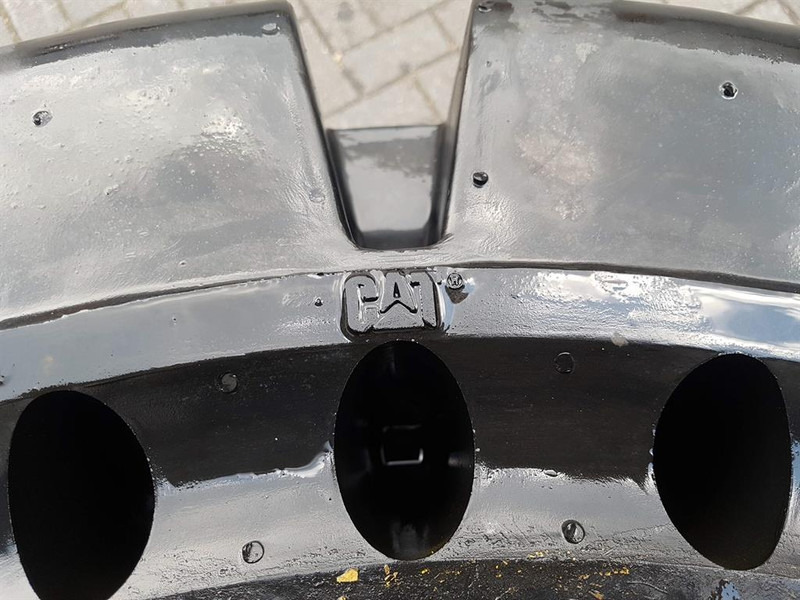 Cat 910/914 - 447-1131 - Tyre/Reifen/Band - Gume i felne za Građevinska mašina: slika 5 Cat 910/914 - 447-1131 - Tyre/Reifen/Band - Gume i felne za Građevinska mašina: slika 5