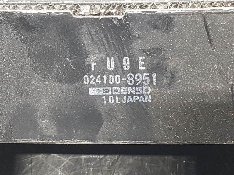 Denso FU9E-Airco condenser/Klimakondensator/Airco - Ram/ Šasija za Građevinska mašina: slika 4 Denso FU9E-Airco condenser/Klimakondensator/Airco - Ram/ Šasija za Građevinska mašina: slika 4