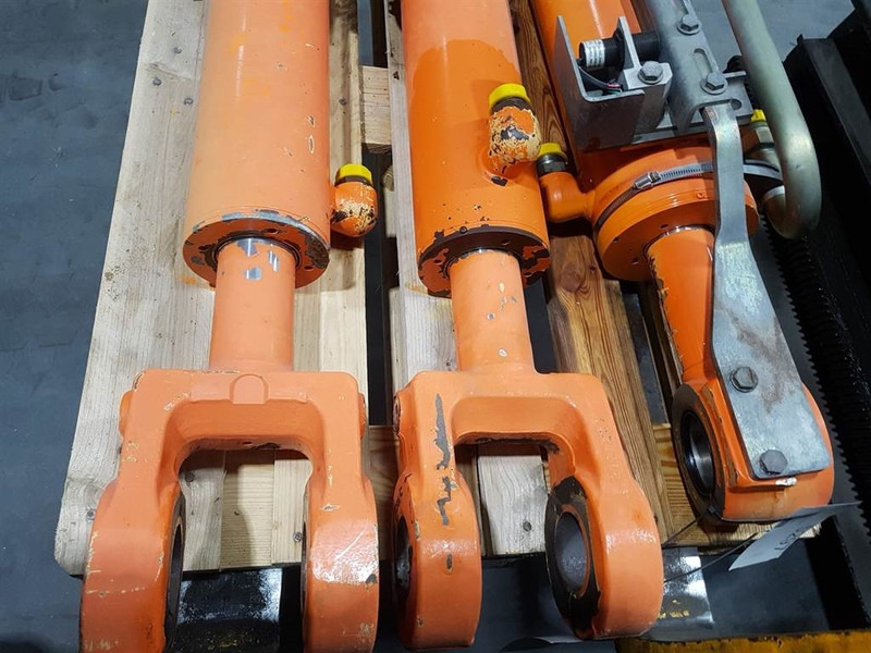 FIAT-HITACHI W 170 - Lifting cylinder/Hubzylinder/Hefcilinder - Hidraulika: slika 4 FIAT-HITACHI W 170 - Lifting cylinder/Hubzylinder/Hefcilinder - Hidraulika: slika 4