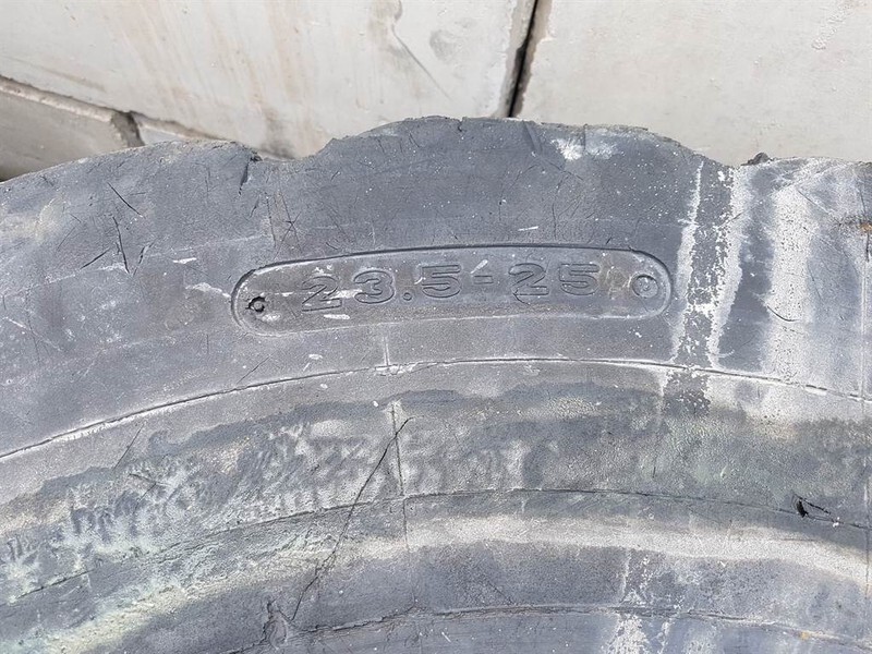 Goodyear 23.5-25 - Tyre/Reifen/Band - Guma za Građevinska mašina: slika 4 Goodyear 23.5-25 - Tyre/Reifen/Band - Guma za Građevinska mašina: slika 4