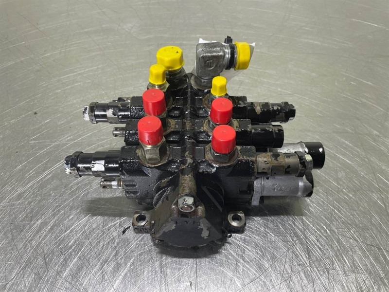 Hitachi ZW95LSD-KYB 00030-30141-Valve/Ventile/Ventiel - Hidraulika za Građevinska mašina: slika 3 Hitachi ZW95LSD-KYB 00030-30141-Valve/Ventile/Ventiel - Hidraulika za Građevinska mašina: slika 3