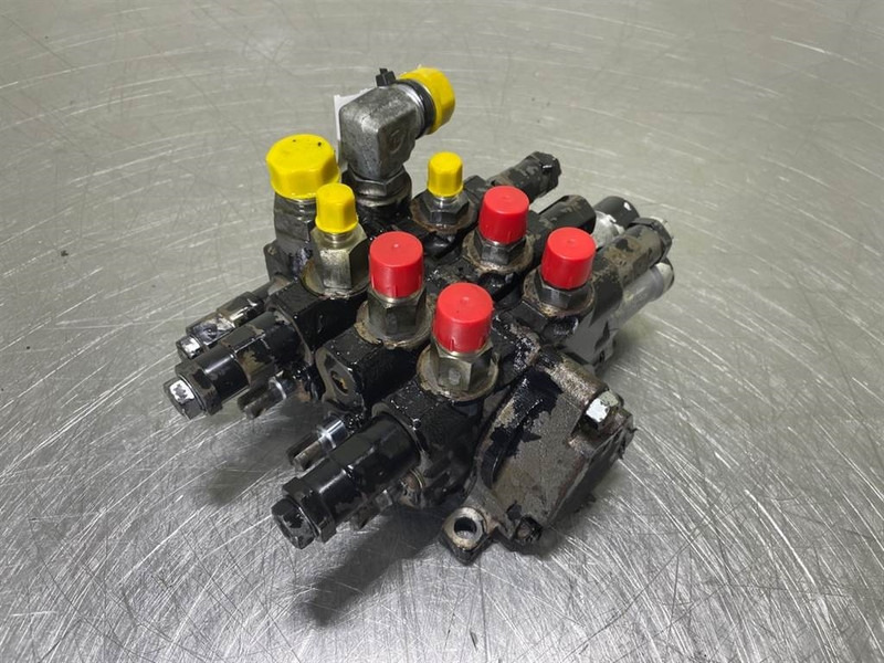 Hitachi ZW95LSD-KYB 00030-30141-Valve/Ventile/Ventiel - Hidraulika za Građevinska mašina: slika 2 Hitachi ZW95LSD-KYB 00030-30141-Valve/Ventile/Ventiel - Hidraulika za Građevinska mašina: slika 2