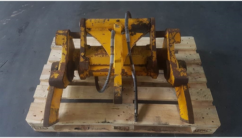 JCB 409 - Quick coupler/Schnellwechsler/Snelwissel - Brza spojnica: slika 4 JCB 409 - Quick coupler/Schnellwechsler/Snelwissel - Brza spojnica: slika 4