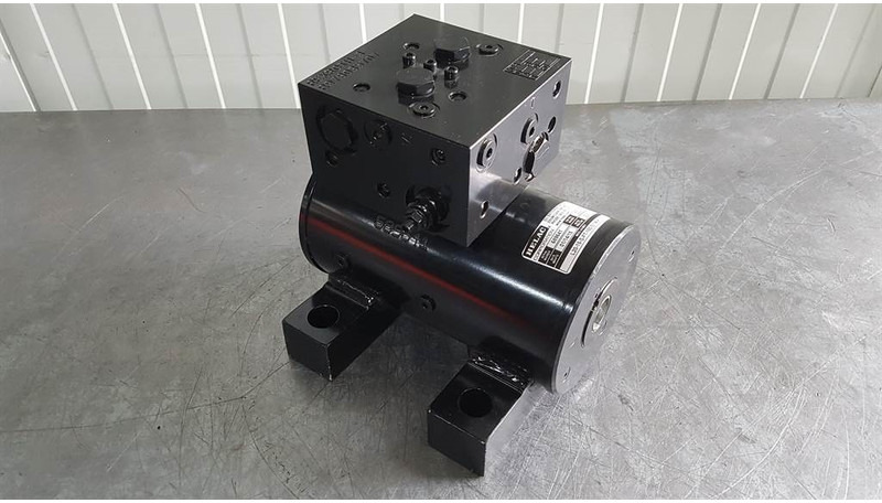 JLG - Helac L20-15-S - Rotary actuator/Drehantrieb - Hidraulika: slika 1 JLG - Helac L20-15-S - Rotary actuator/Drehantrieb - Hidraulika: slika 1