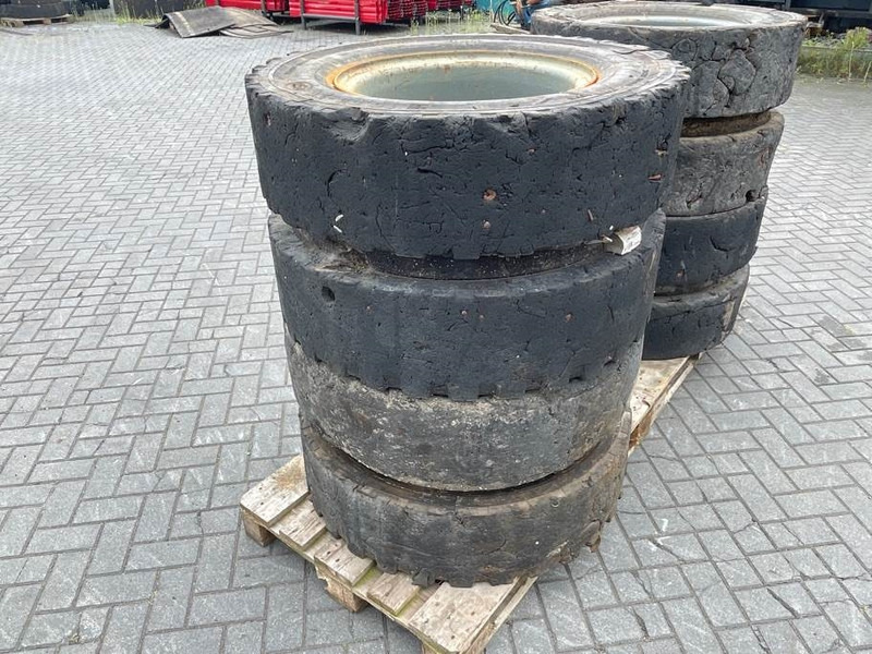 Liebherr 10.00-20 - Tire/Reifen/Band - Gume i felne za Građevinska mašina: slika 2 Liebherr 10.00-20 - Tire/Reifen/Band - Gume i felne za Građevinska mašina: slika 2