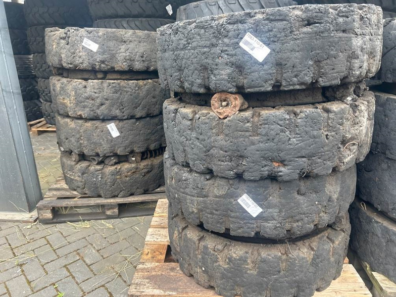 Liebherr A934C-12.00-20-Tire/Reifen/Band - Gume i felne za Građevinska mašina: slika 1 Liebherr A934C-12.00-20-Tire/Reifen/Band - Gume i felne za Građevinska mašina: slika 1