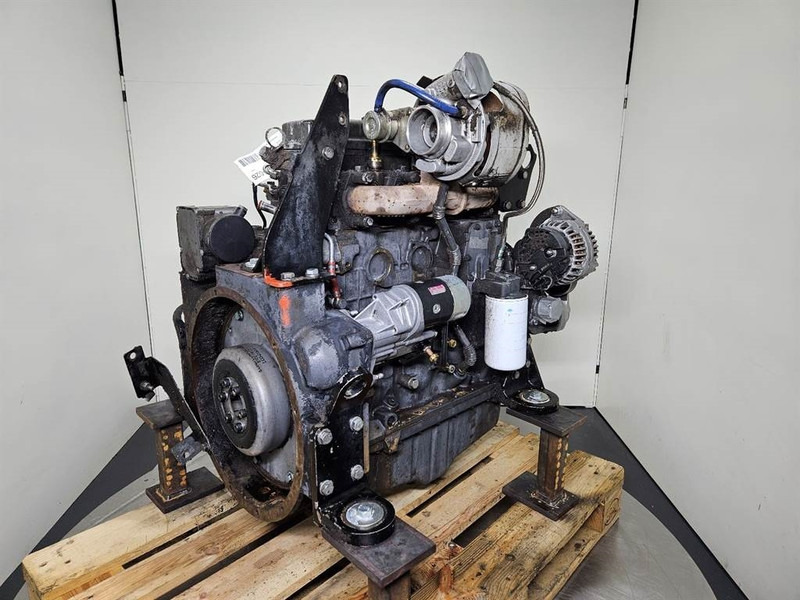 New Holland W110C-FPT F4HFE413J-Engine/Motor - Motor za Građevinska mašina: slika 5 New Holland W110C-FPT F4HFE413J-Engine/Motor - Motor za Građevinska mašina: slika 5