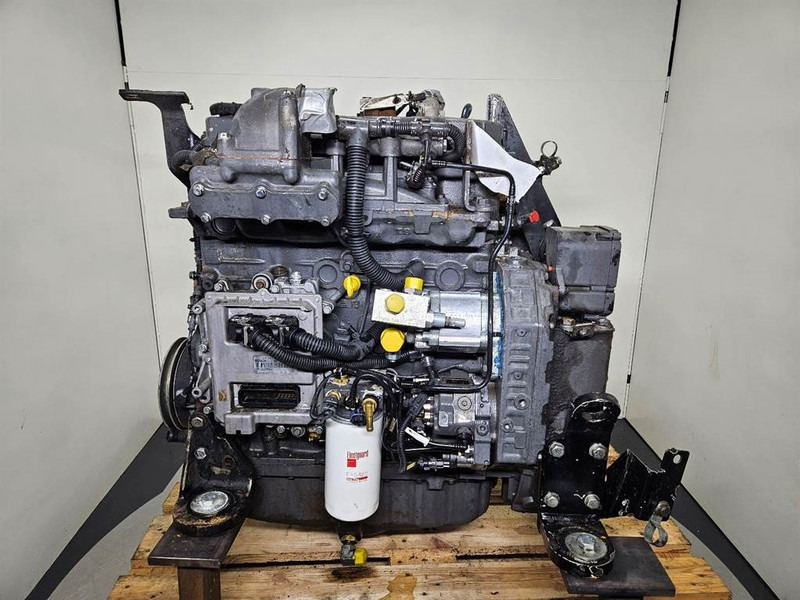 New Holland W110C-FPT F4HFE413J-Engine/Motor - Motor za Građevinska mašina: slika 1 New Holland W110C-FPT F4HFE413J-Engine/Motor - Motor za Građevinska mašina: slika 1