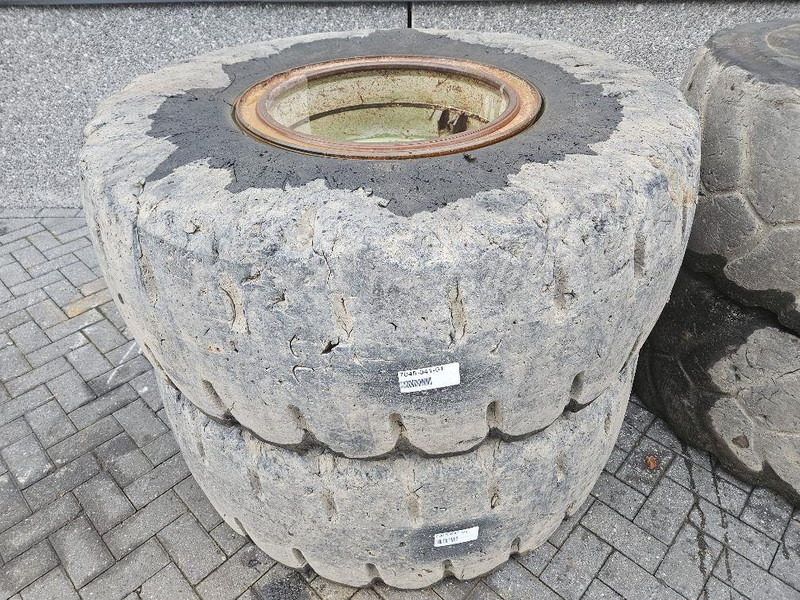 Terex TL260S-Banden 20.5-R25-Solid wheels / Full Gummi - Gume i felne za Građevinska mašina: slika 3 Terex TL260S-Banden 20.5-R25-Solid wheels / Full Gummi - Gume i felne za Građevinska mašina: slika 3