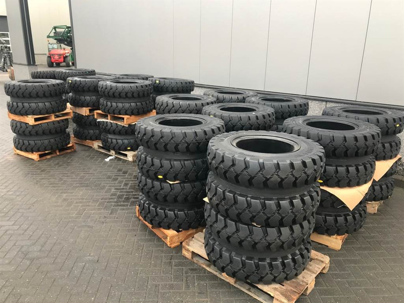 Trelleborg 12.00-20 Dual excavator solid-Tyre/Reifen/Banden - Gume i felne za Građevinska mašina: slika 1 Trelleborg 12.00-20 Dual excavator solid-Tyre/Reifen/Banden - Gume i felne za Građevinska mašina: slika 1