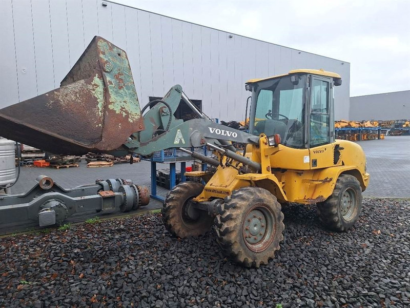 Volvo L30D - (For parts) - Utovarivač točkaš: slika 1 Volvo L30D - (For parts) - Utovarivač točkaš: slika 1