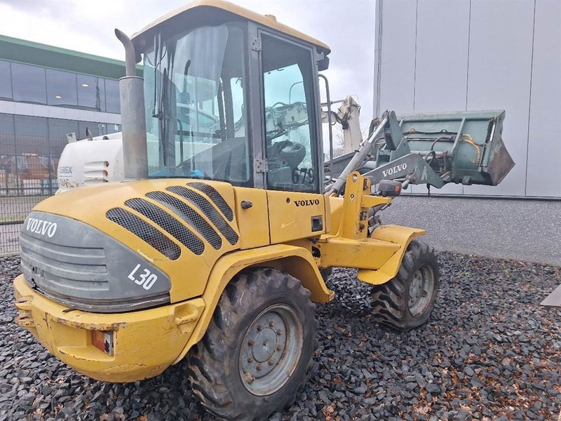Volvo L30D - (For parts) - Utovarivač točkaš: slika 3 Volvo L30D - (For parts) - Utovarivač točkaš: slika 3