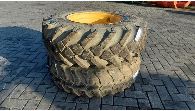 Volvo L30G-BKT 12.5-20-Tire/Reifen/Band - Gume i felne za Građevinska mašina: slika 1 Volvo L30G-BKT 12.5-20-Tire/Reifen/Band - Gume i felne za Građevinska mašina: slika 1